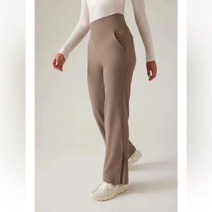 Athleta Venice  flare leg slits hem Women's tuape beige Pants size MP